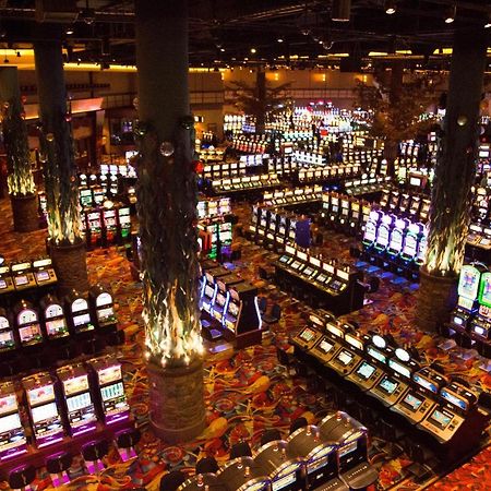 Bally'S Twin River Lincoln Casino & Hotel 외부 사진